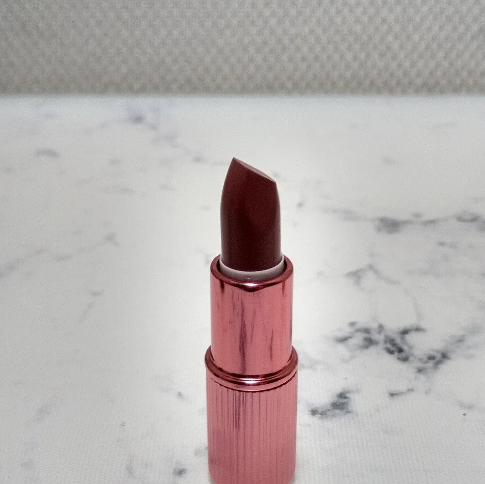 Charlotte Tilbury K.I.S.S.I.N.G Lipstick Icon Baby Mini Size .03 Oz - Picture 3 of 8